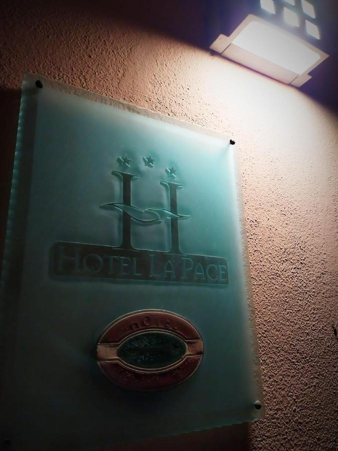 Hotel La Pace بانيو دي رومانيا المظهر الخارجي الصورة